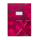 Rotes Notizbuch mit hexagonalem Muster und hervorgehobenem Buchstaben "X" auf der Vorderseite. Ein kleines Feld für eine Adresse ist ebenfalls vorhanden.