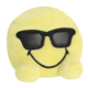 Gelbes, rundes Plüschtier mit Sonnenbrille und lächelndem Gesicht.