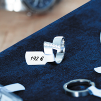 Ring mit Ringetikett