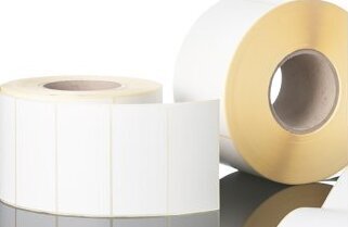 Rollenetiketten" 

(Note: The term "Rollenetiketten" is already in German and does not require translation. It refers to "roll labels" in English, which are labels that come on a roll for easy dispensing.)