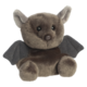 Kuscheltier in Form einer Fledermaus mit großen Augen, runden Ohren und grauen Flügeln, sitzt aufrecht.