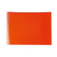Ein leuchtend orangefarbener Ordner, der flach auf einer weißen Oberfläche liegt.