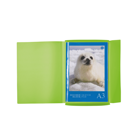 Ein offenes Skizzenbuch in leuchtend grün mit einem Bild eines niedlichen Robbenbabys auf dem Cover.