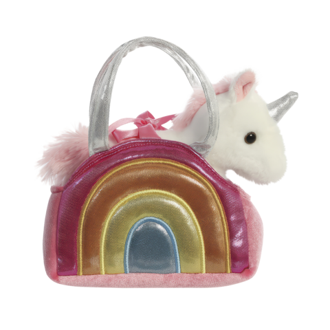 Ein buntes Handtäschchen mit einem Regenbogen-Motiv und einem Plüsch-Einhorn, das aus der Tasche schaut.