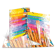 Bunte Mappen mit Pinselmotiven und farbigen Streifen, die künstlerisches Material repräsentieren.