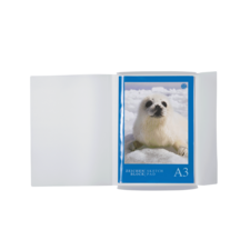 Ein A3-Zeichenblock mit einem Bild eines Robbenbabys auf dem Cover, das auf Schnee liegt. Der Block ist geöffnet und zeigt leere Seiten.